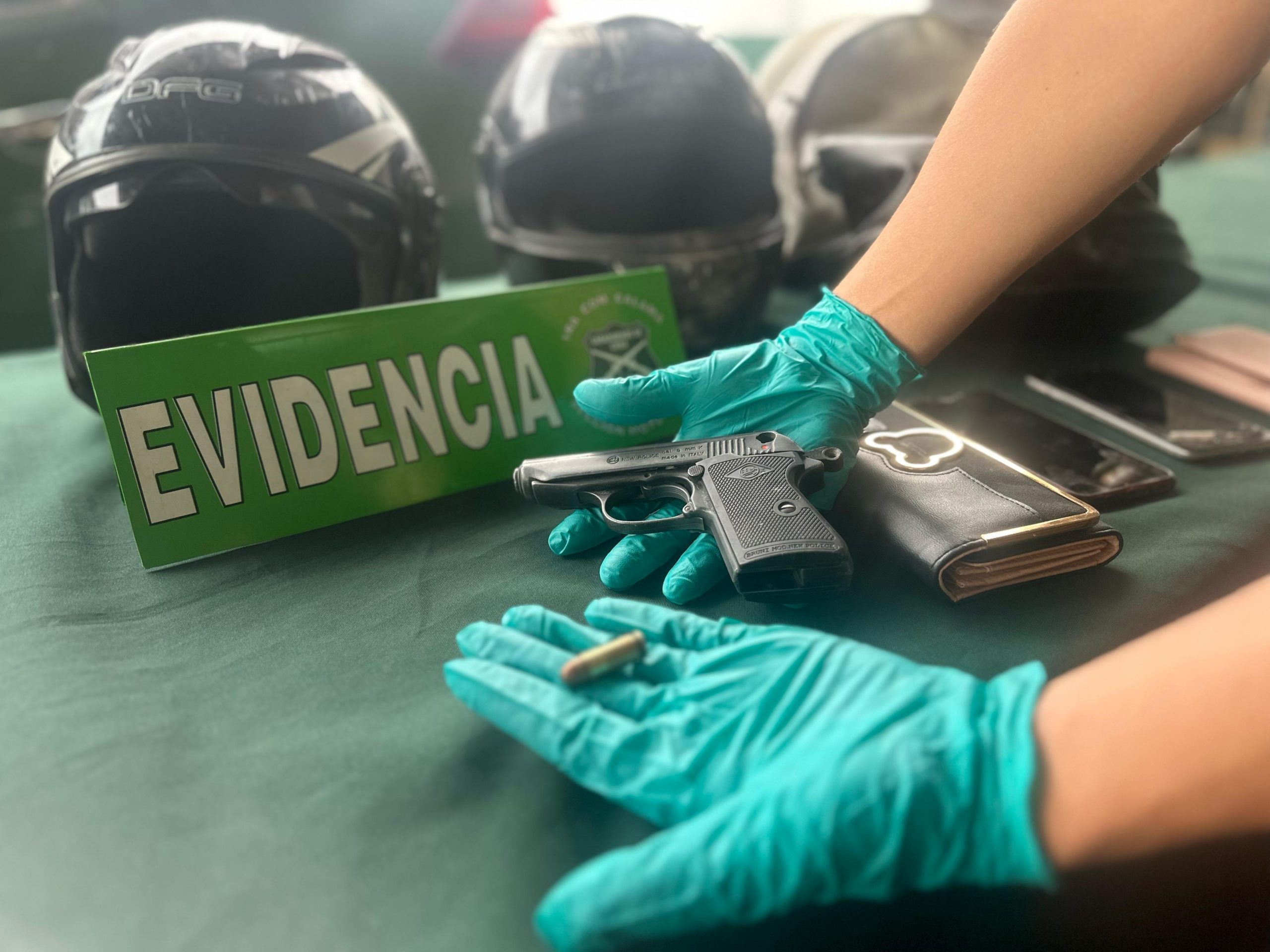 Delincuente salió a robar en moto con su hijo y quedó detenido en Calama