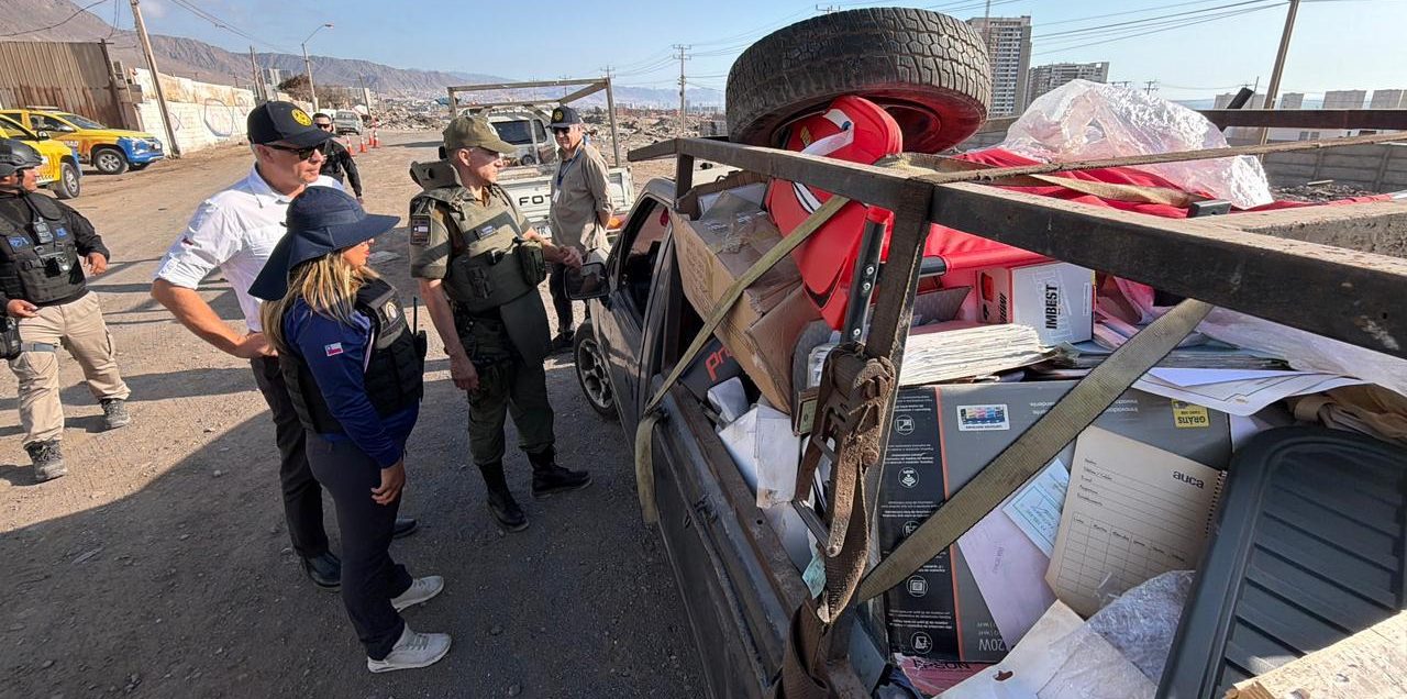 Guerra contra microbasurales en Antofagasta: Municipio incauta vehículos en La Chimba y advierte multas de hasta $9 millones