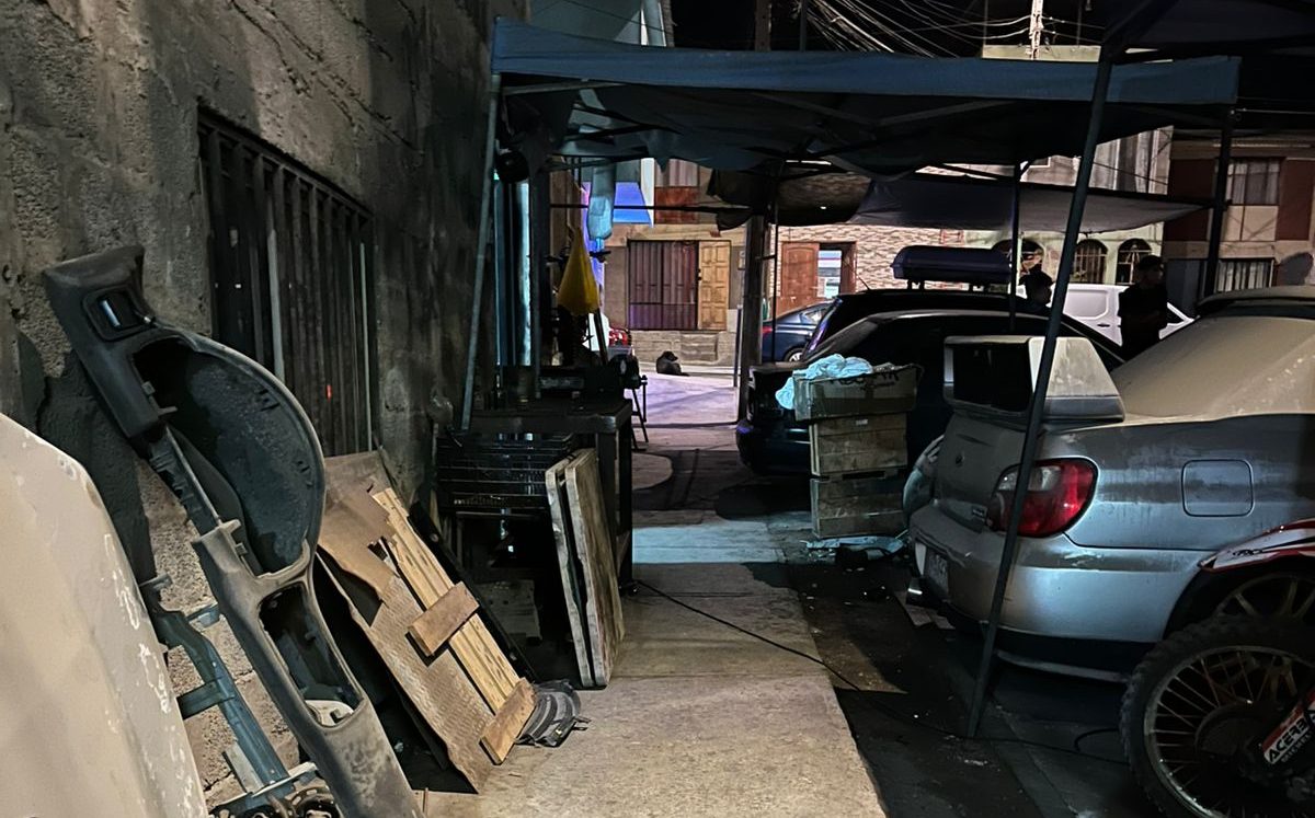 “Es insoportable”: Vecinos de pasaje Las Chinchillas en Antofagasta denuncian descontrol por taller clandestino y ruidos molestos