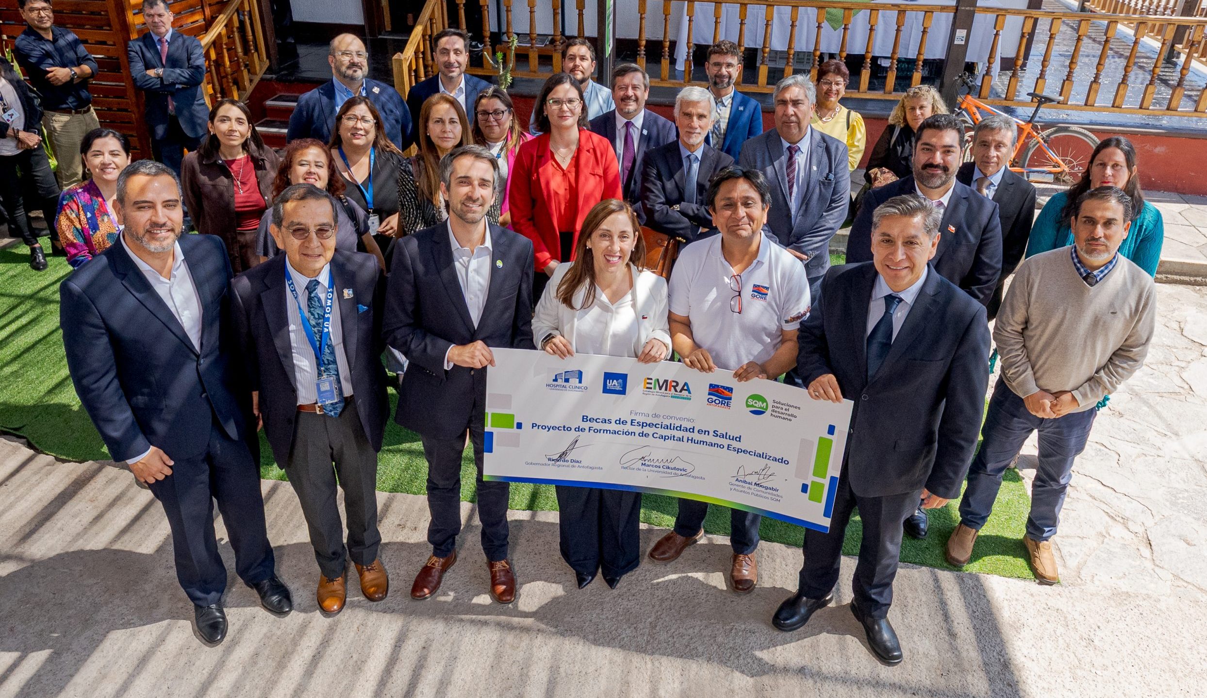 SQM Yodo Nutición Vegetal, la UA y el GORE lanzan becas de especialidad médica para reducir listas de espera en la Región de Antofagasta