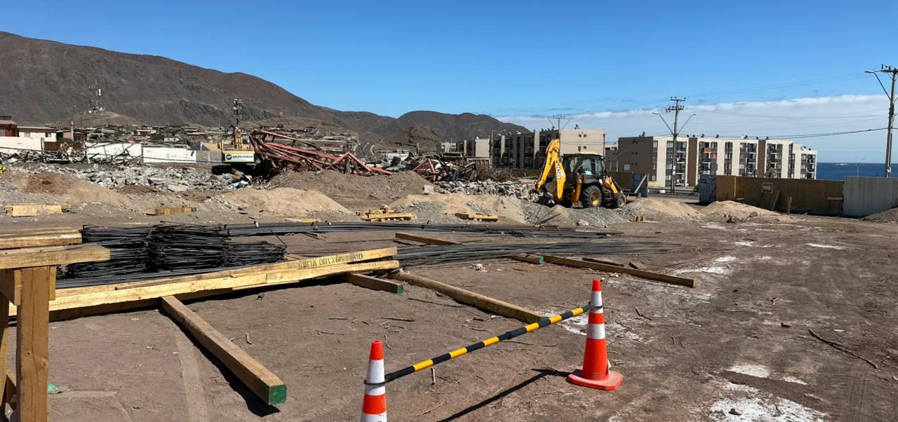 Comienza a hacerse realidad: MOP supervisa las primeras obras del moderno Liceo C-20 de Taltal