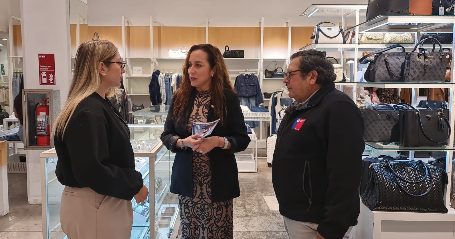 Antofagasta: Autoridades llaman a respetar el feriado irrenunciable del 1 de mayo en el comercio