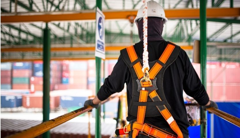 Salud exige a empresas medidas urgentes ante aumento de caídas laborales fatales en la Región de Antofagasta