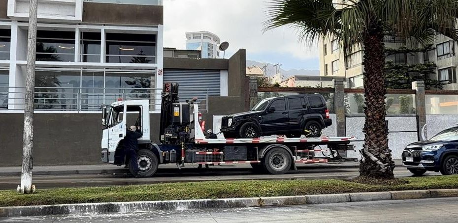 Seguridad municipal retiró vehículos abandonados y cursó más de 30 citaciones en Antofagasta