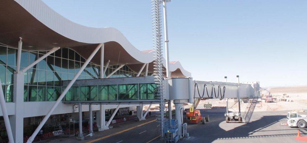 MOP lidera histórica modernización del Aeródromo El Loa con inversión de US$119 millones MOP lidera histórica modernización del Aeródromo El Loa con inversión de US$119 millones