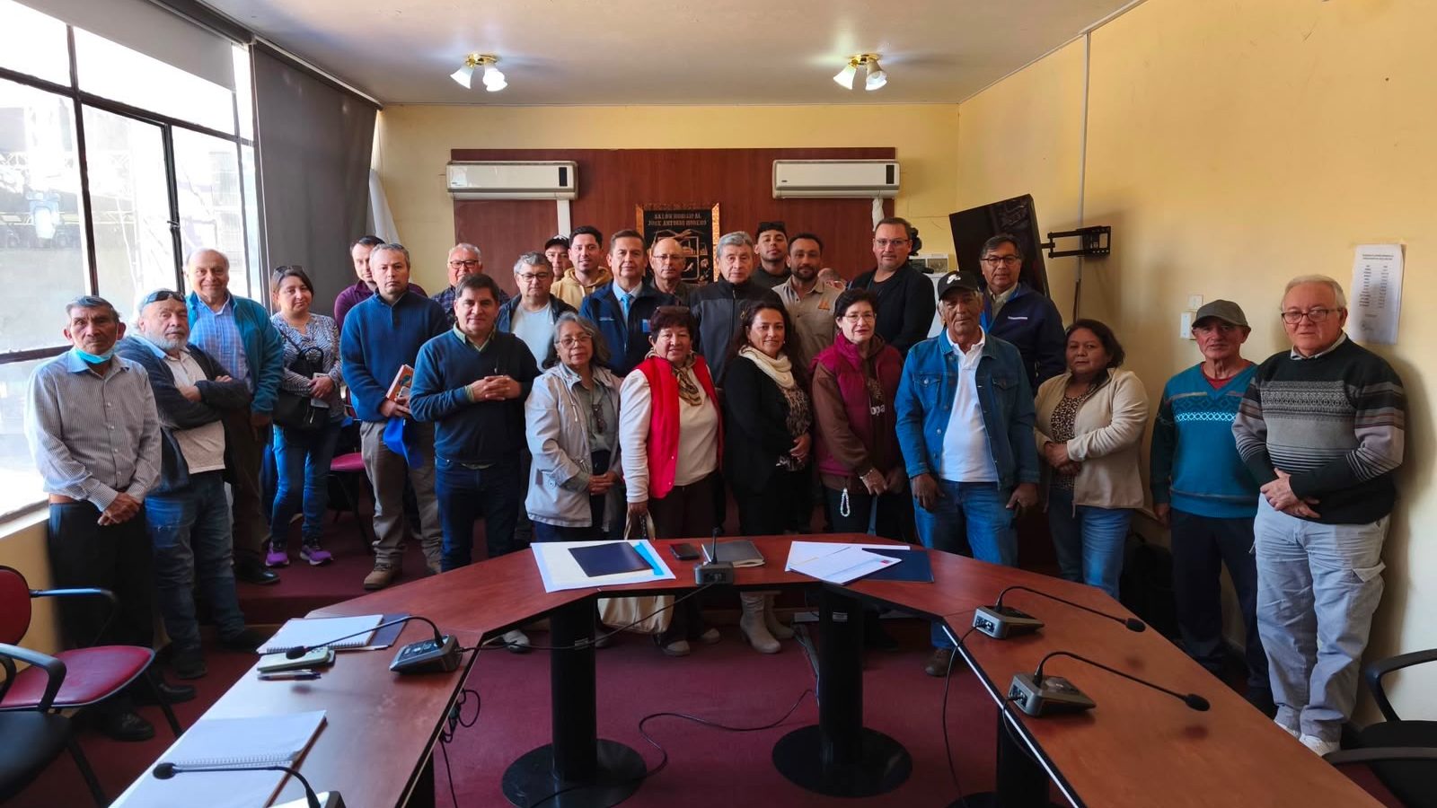 Seremis de Minería y Obras Públicas buscan mejorar conectividad de la pequeña minería en Taltal