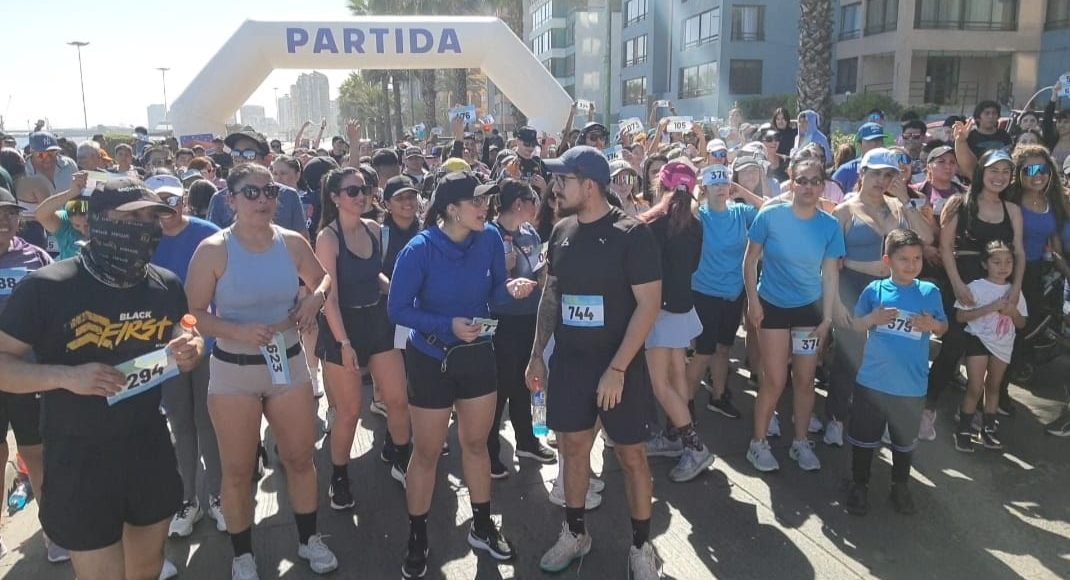 Masiva convocatoria marca exitosa corrida familiar organizada por la Seremi de Salud en el Balneario Municipal de Antofagasta