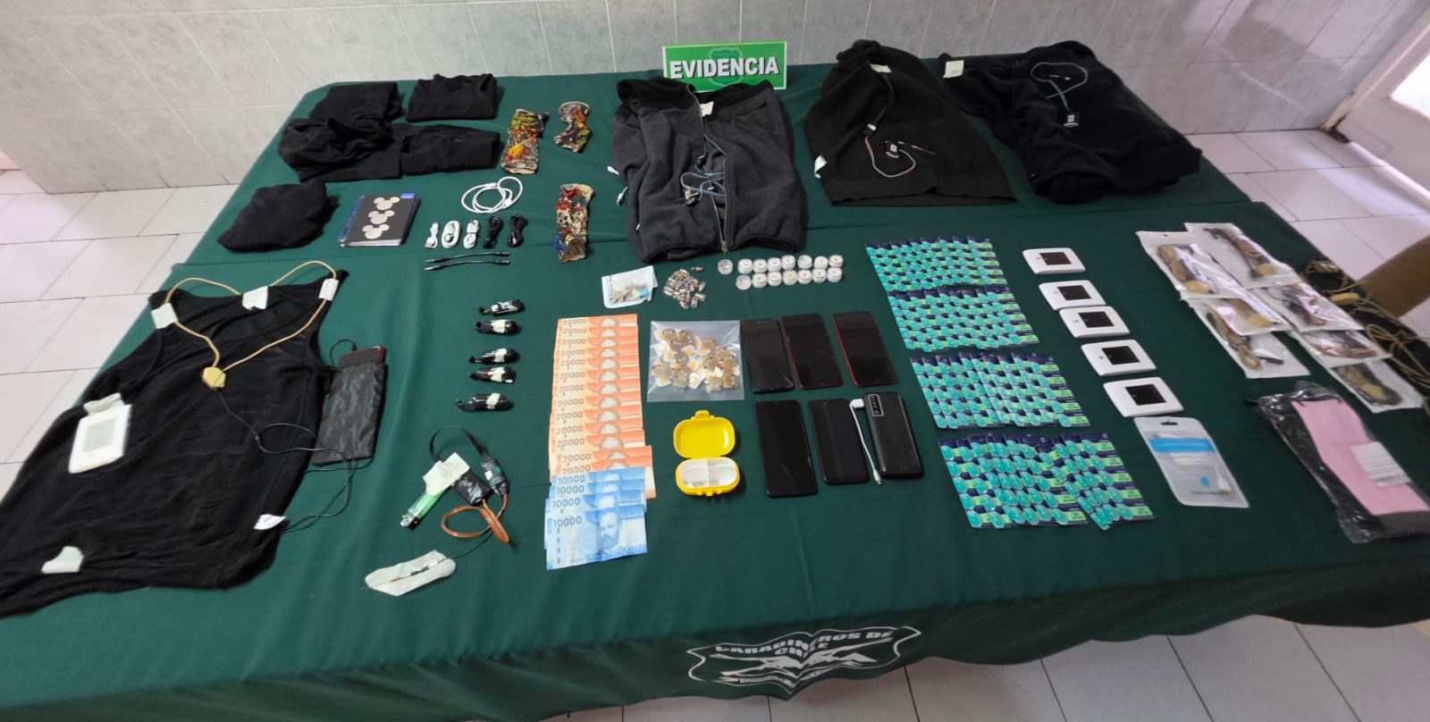 Cobraba $350 mil por respuestas fraudulentas en examen teórico de conducir en Antofagasta: Fue detenido junto a un cliente Cobraba $350 mil por respuestas fraudulentas en examen teórico de conducir en Antofagasta: Fue detenido junto a un cliente