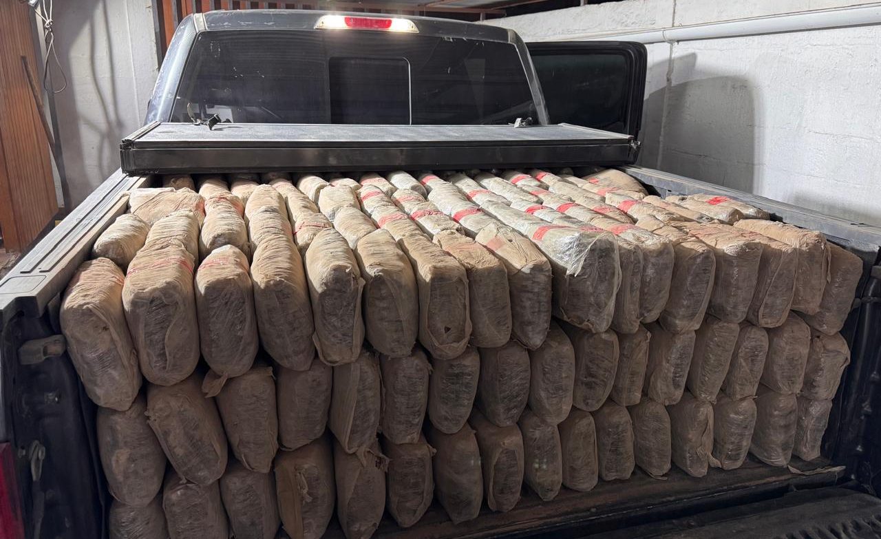 Golpe al narcotráfico previo al 18: OS-7 incauta casi 660 kilos de marihuana oculta en una camioneta en Calama