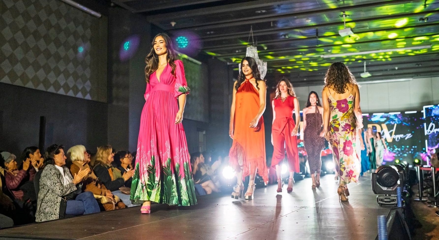 Moda y solidaridad: Corporación Oncofeliz afina los últimos detalles de su tradicional desfile primavera-verano en Antofagasta Moda y solidaridad: Corporación Oncofeliz afina los últimos detalles de su tradicional desfile primavera-verano en Antofagasta